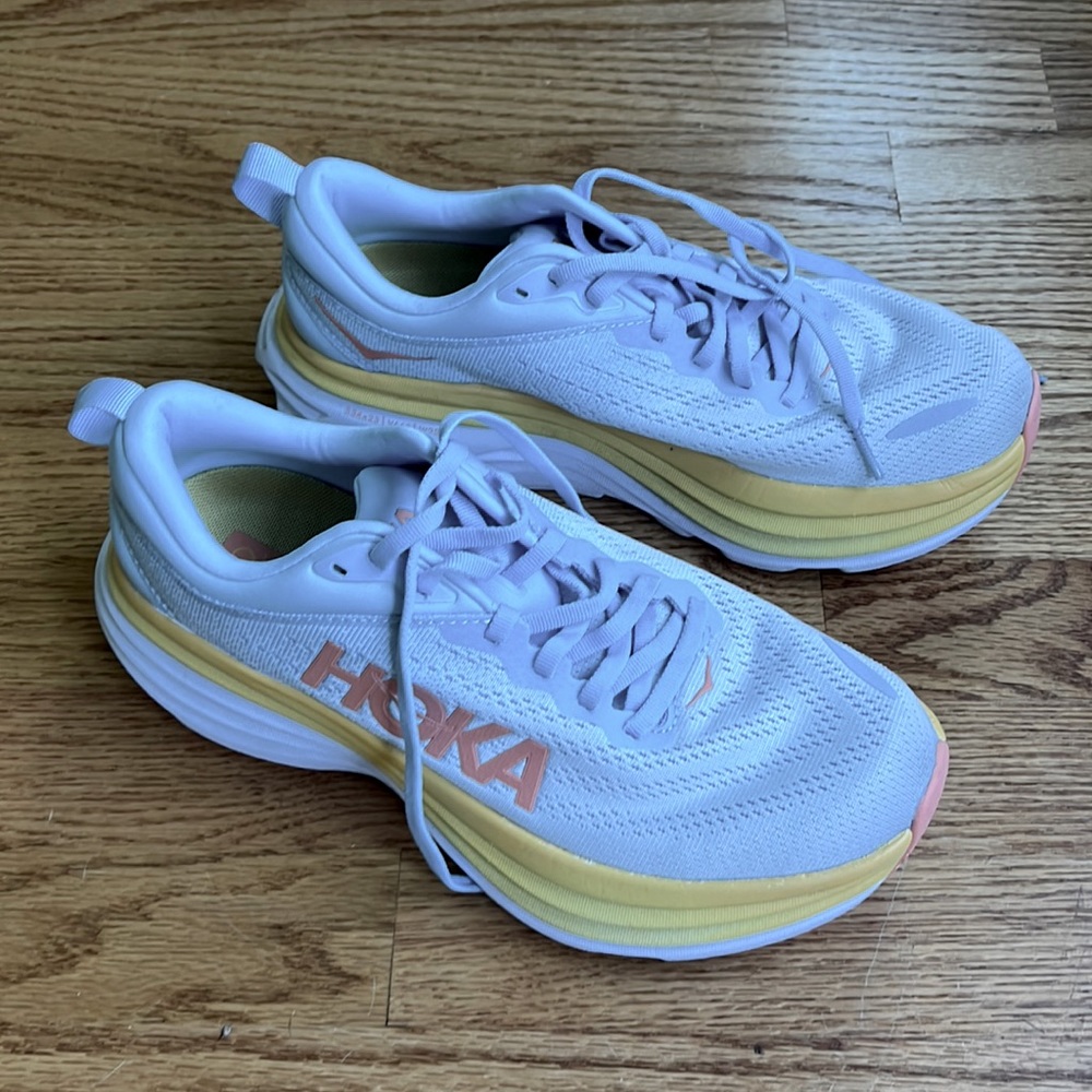Hoka Bondi8 sz. 8.5. Barely worn and in great condition.